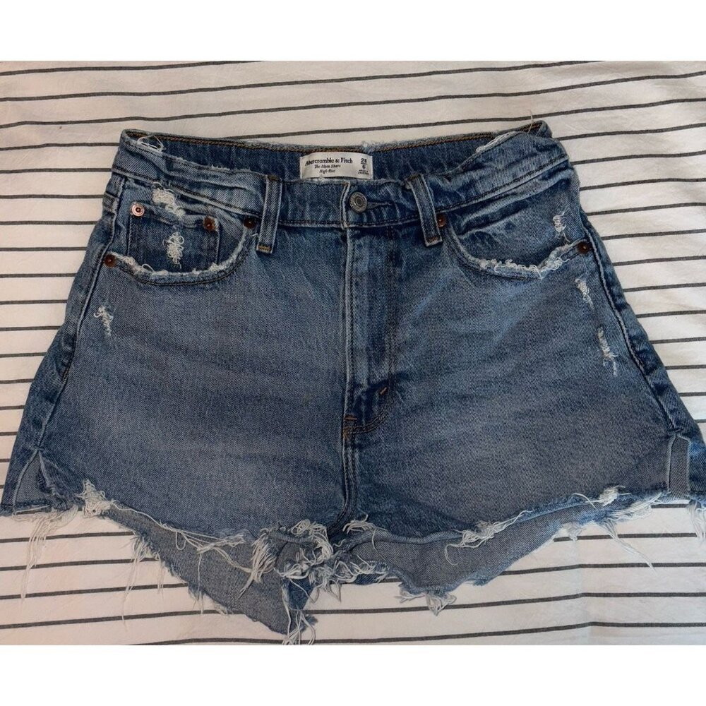 Abercrombie & Fitch The Mom Short High Rise Blue Denim Women's Size 28 / 6